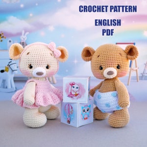Puede incluir: Patrón de crochet para dos osos de peluche, uno en rosa y otro en azul. El patrón está disponible en inglés y es una descarga PDF.