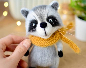 Crochet pattern toy Raccoon. PDF amigurumi pattern in English.