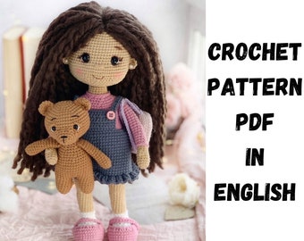 Modèle au crochet d'une jolie et jolie poupée vêtue d'une robe d'été. Joli ours en peluche au crochet. FRA Patron Amigurumi PDF