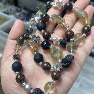 Pulsera especial de meteorito tibetano de oro libio con meteorito de hierro. Cristal curativo para hombre y mujer. Regalo de Halloween.