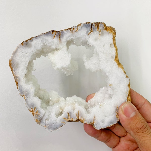 Natural Crystal Clear Quartz Geode Slice, Healing Crystal Slab for Energy Balance, Perfect Spiritual Gift, 300g+, Free Stand