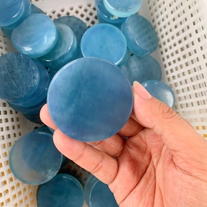 Aquamarine Palm Stone: 6cm Crystal for Meditation & Anxiety Relief, Halloween gift