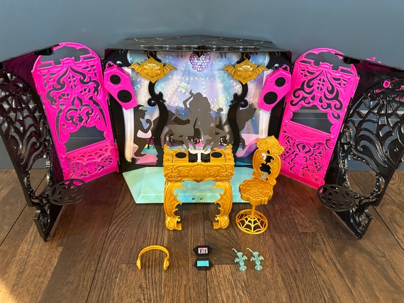 Monster High Spectra 13 Wishes Party Lounge Playset, COMPLETE! - Etsy