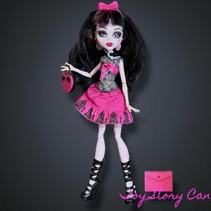 Draculaura ~ Picture Day ~ Monster High Doll, COMPLETE! (Hair Deglued)