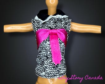 Draculaura ~ Picture Day ~ Black & Pink Bow Shirt