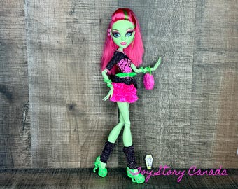Venus McFlytrap ~ Ghouls Night Out ~ Monster High Puppe, KOMPLETT! (Kein Kleberaustritt)