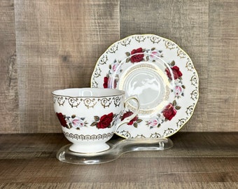 Taza y platillo Colclough con base de rosa y diseño de col ~ Porcelana fina inglesa