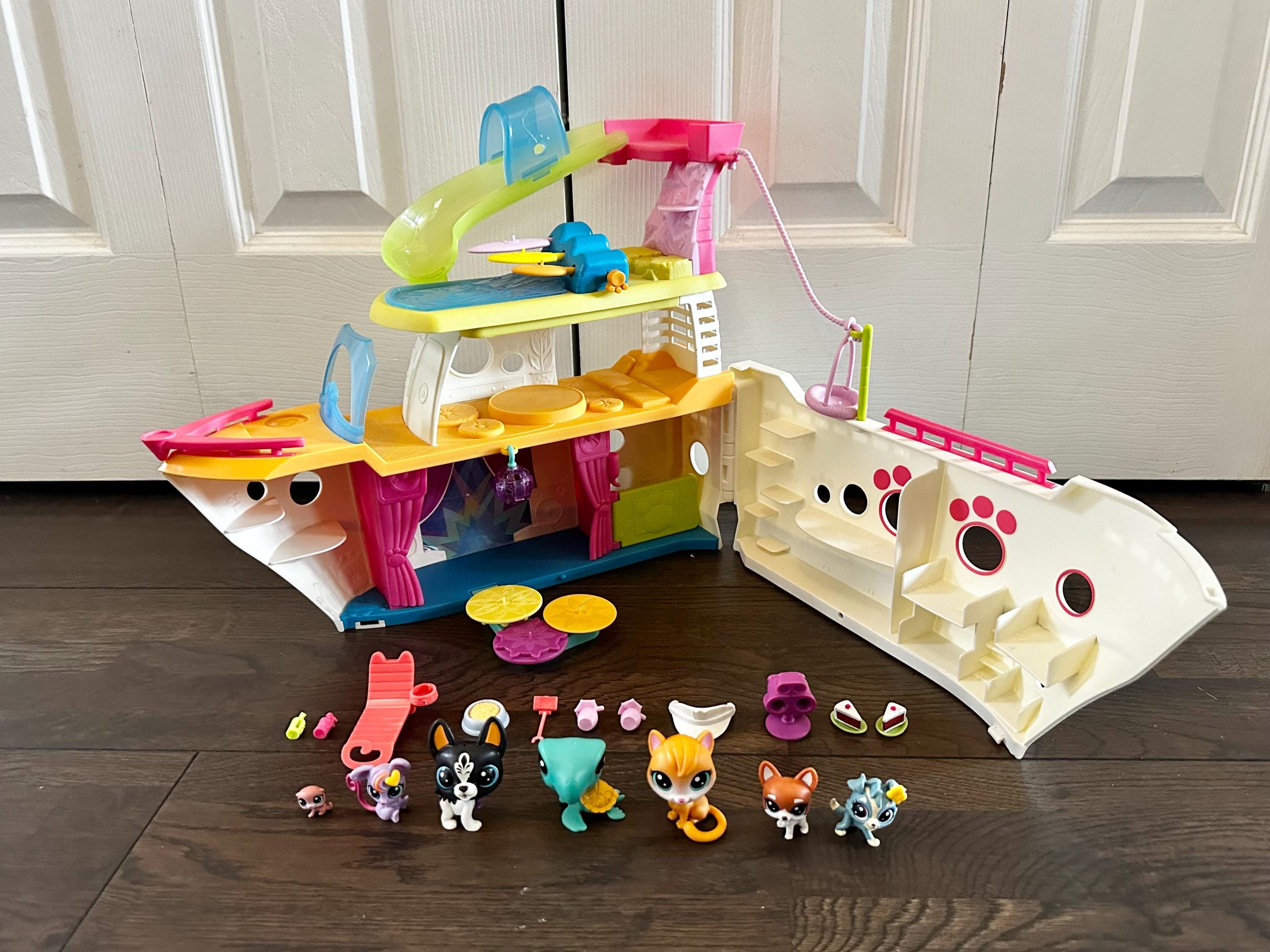 Littlest PetShop – Bateau De Croisière Avec 43 Figurines – Incomplet – Occasion