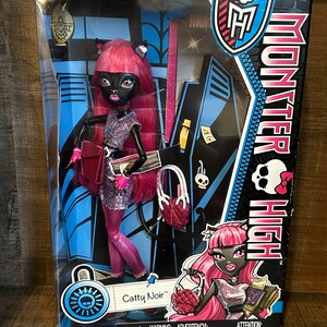 Catty noir boo york doll 2025