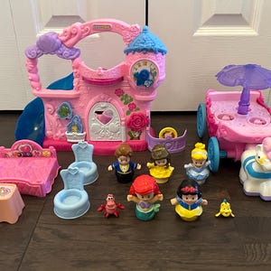 Fisher Price Little People ~ Disney Princess Play & Go Castle and Carousel Carriage