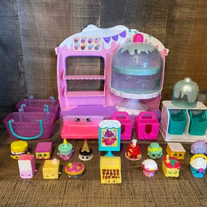 [Shopkins]Shopkins Cupcake Queen Cafe Playset 56081 [並行輸入品] Shopkins Cupcake Queen Café : Amazon.com.au: Toys & Games
