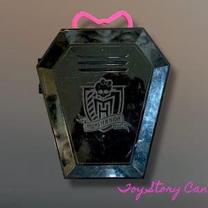 Draculaura ~ Draculocker Coffin Wardrobe (Case Only)