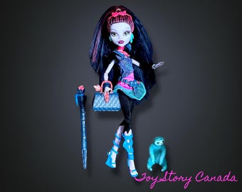 Monster High Doll Wydowna Spider with extra outfit, Authentic