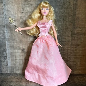 Disney Princess Aurora Sleeping Beauty ~ Sparkling Princess with Wand
