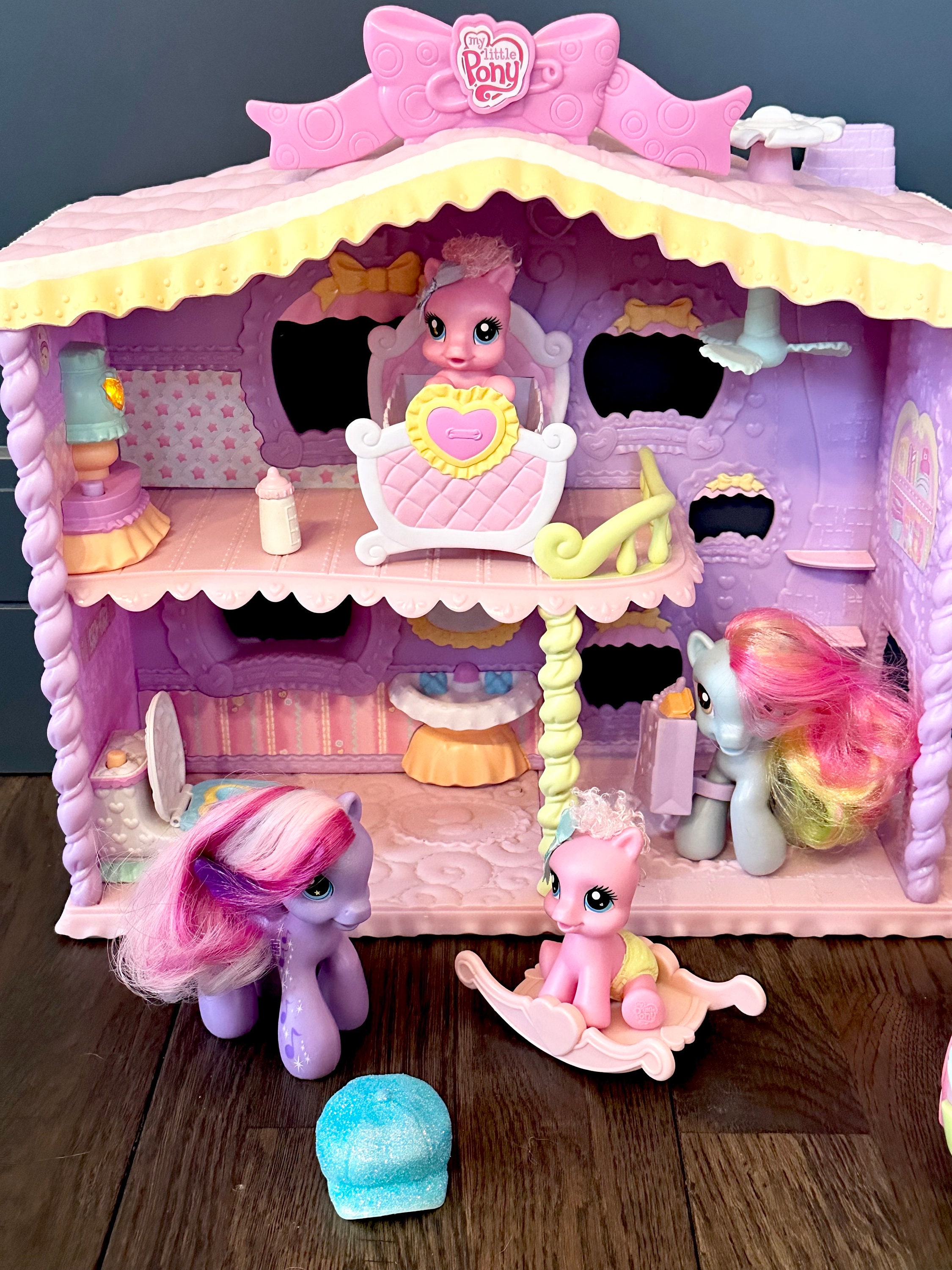 La casa de juegos de pinkie hotsell