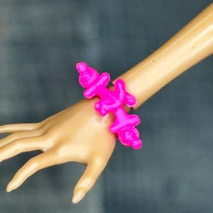 Draculaura ~ Skull Shores ~ Pink Anchor Bracelet