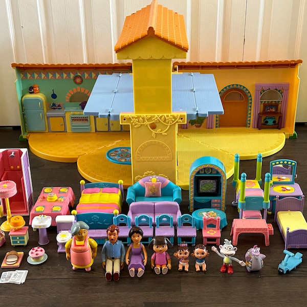 Dora’s Talking Dollhouse Lights & Sounds ~ LOADED with ACCESSORIES!