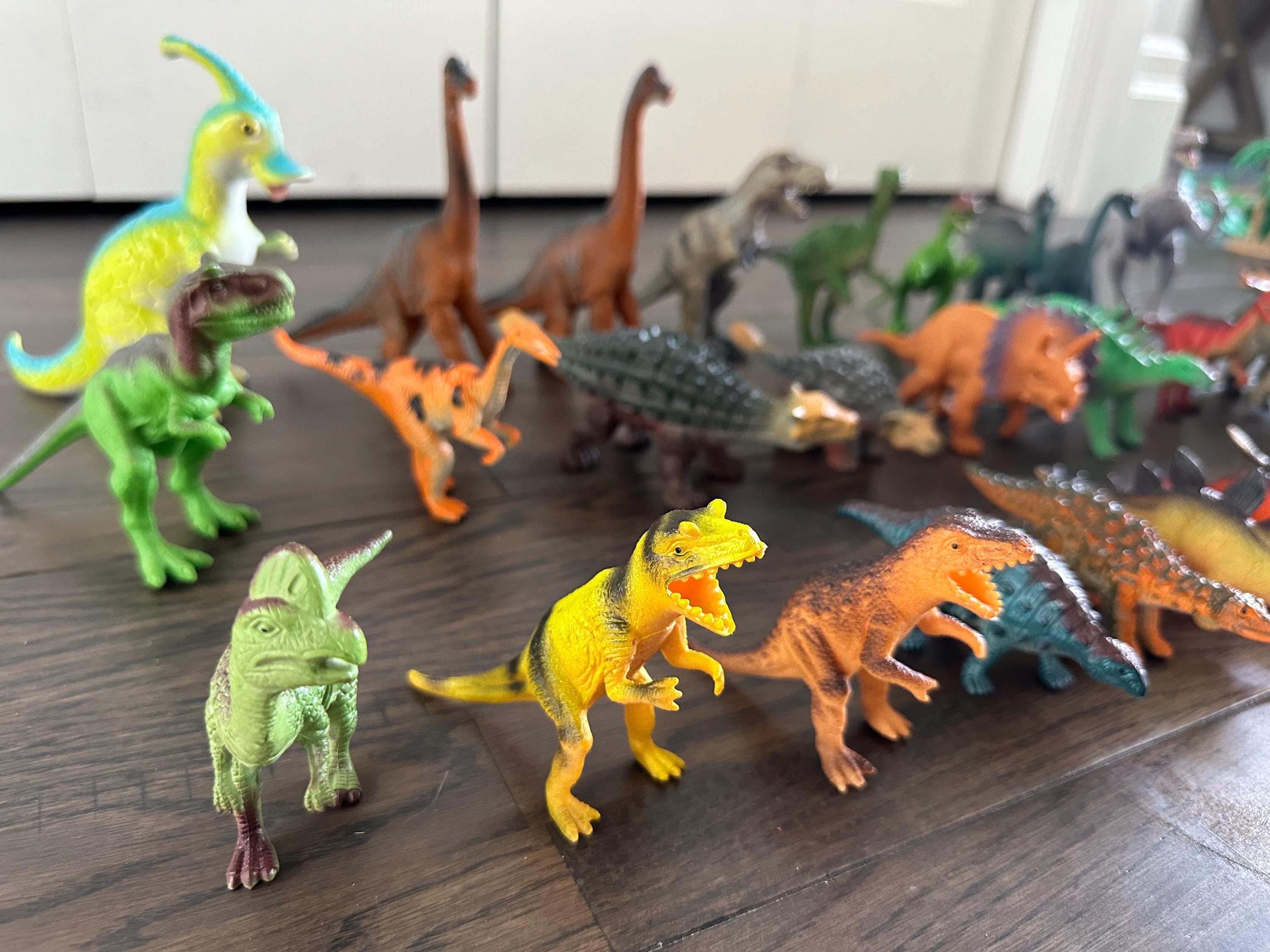 アニマルプラネット 恐竜＆アクセサリー ~ ロット 2 - Etsy 日本