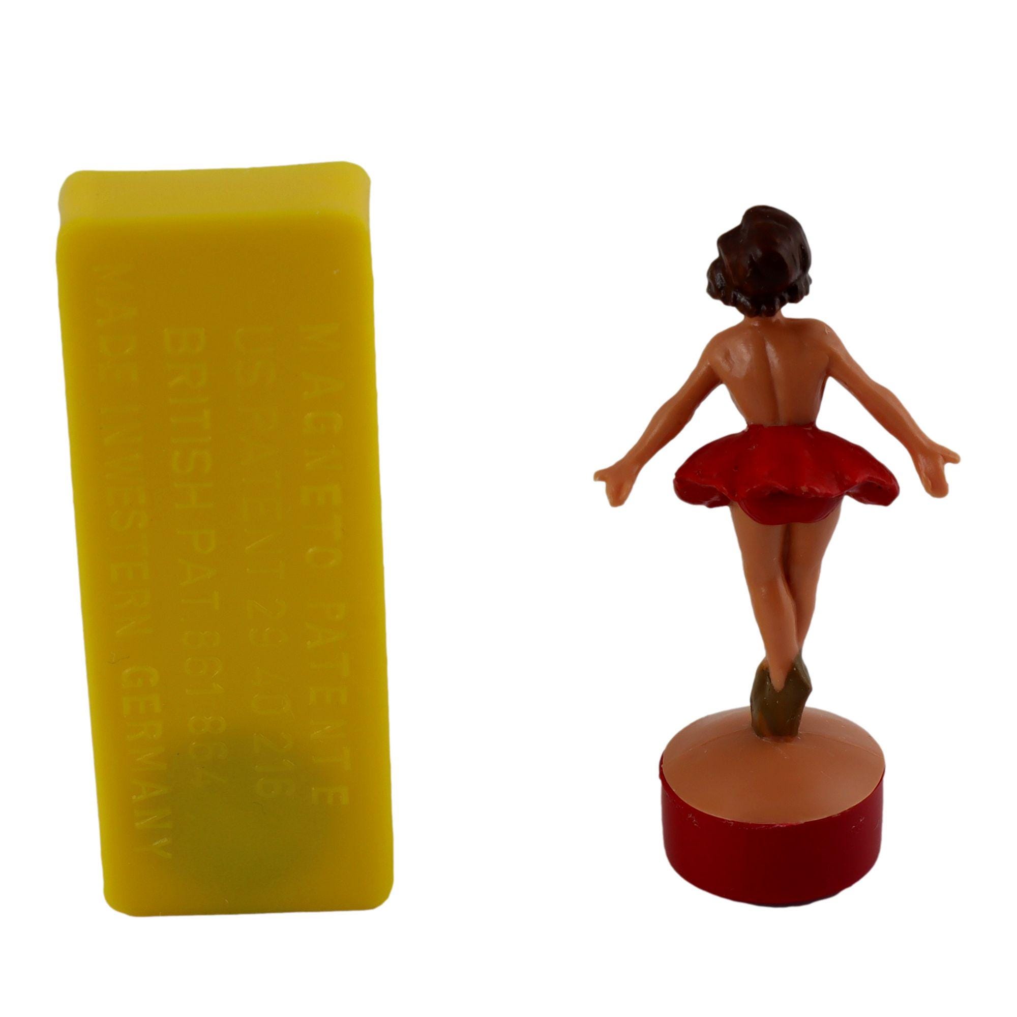 Magnetic Dancing Dolls - Ballerina - Dance Captain - Brown Red