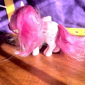 Vintage My Little Pony G1-Heart Throb Pegasus