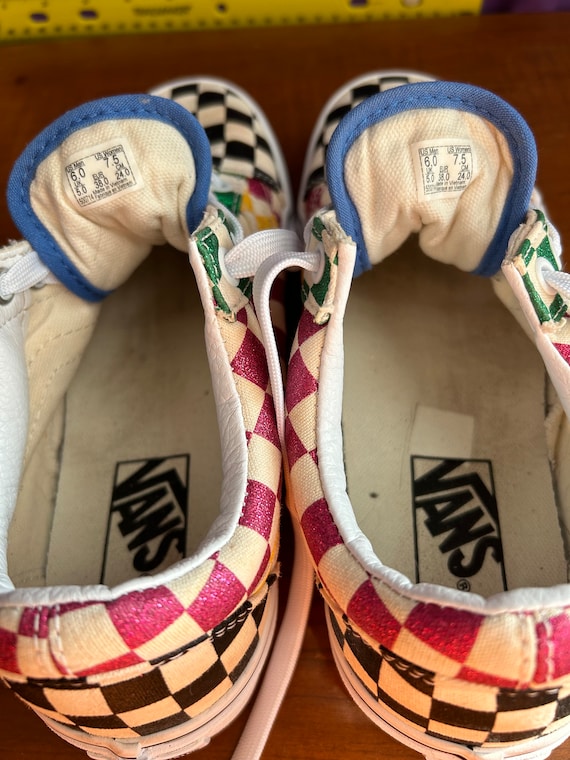 Checkered vans uk best sale