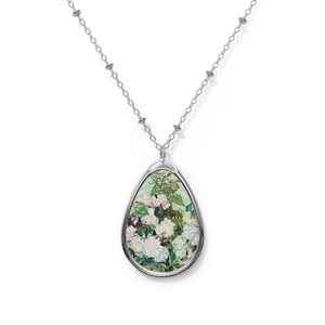 Van Gogh / Roses / Oval Necklace