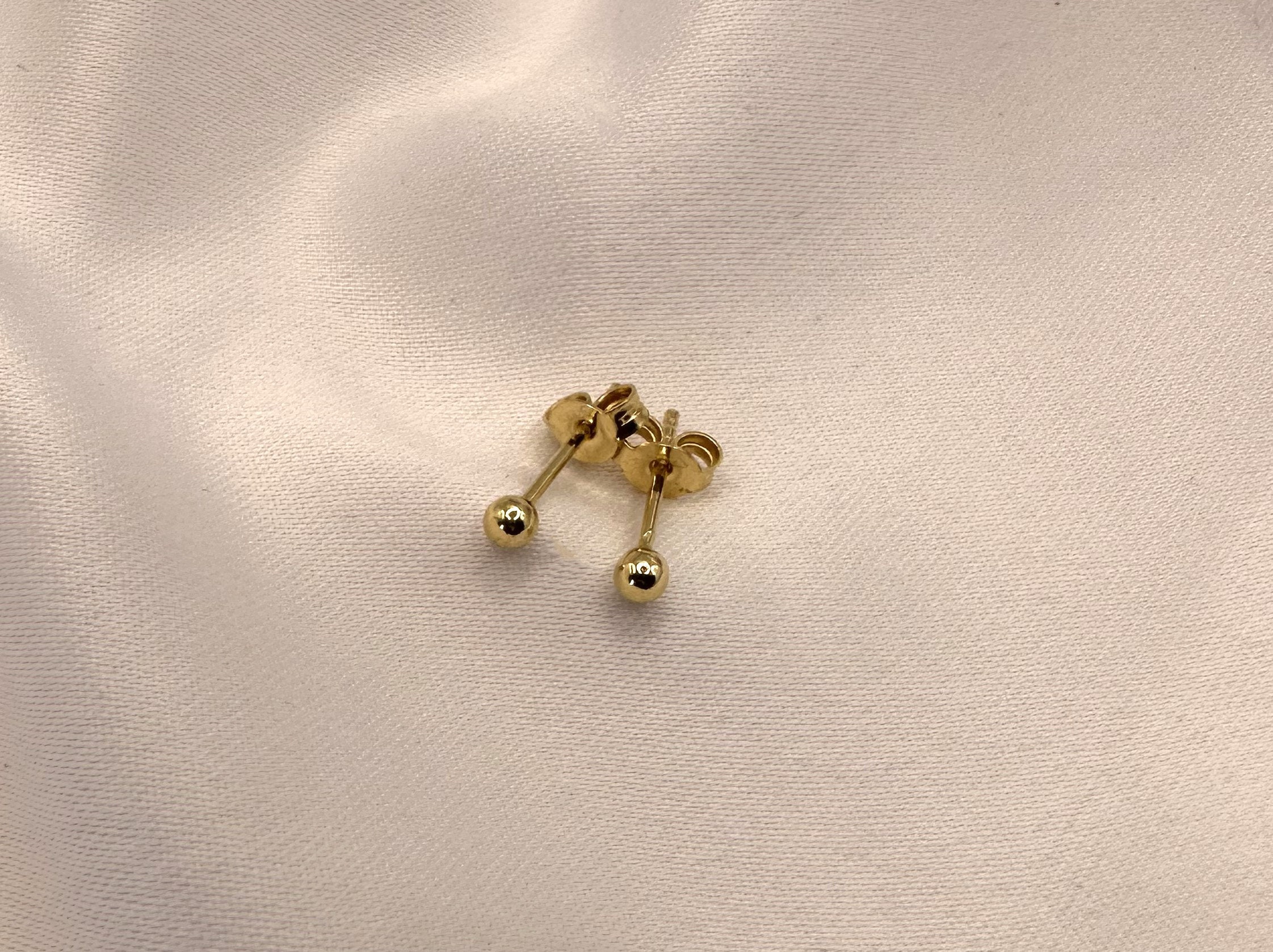 18K Gold Ball / Sphere / Glove Stud Earring (ピアス・ペア） 18K Gold Ball / Sphere / Glove Stud Earring (ピアス・ペア