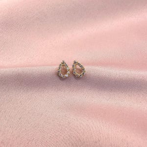 22k solid gold tear drop earrings