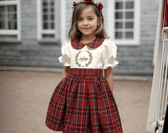 Robe de filles en tartan rouge brodée personnalisée, robe de bébé rouge personnalisée, robe de broderie de nom pour tout-petits, look de filles du 1er anniversaire