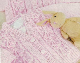 joli modèle de tricot de cardigan aran pour bébé fille