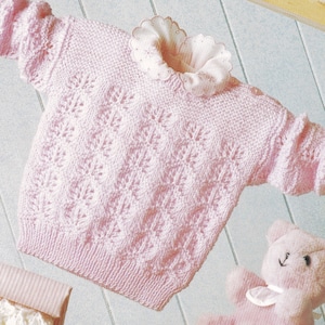 vintage 4 ply baby sweater knitting pattern - shoulder fastening detail