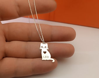 Personalized Cat Charm Necklace - Cat Name Necklace - Name Cat pendant - Custom Cat Necklace -  Cat Lover Gift - Cat Jewelry Lady Gift