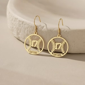 Pendientes de béisbol con nombre personalizado: Joyas de sóftbol personalizadas