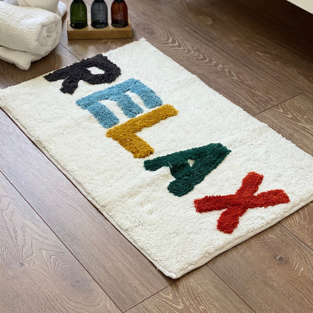Relax Large Luxury Bath Mat Rainbow Tufted Letters Super Soft Thick White / Multi Coloured