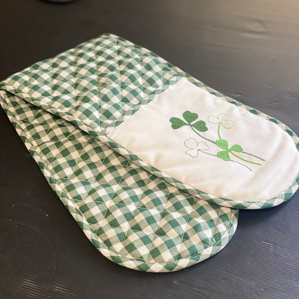 Luxury Embroidered Irish Shamrock White / Green Double Oven Glove / Mitt Check Irish Design St Patrick Ireland Clover