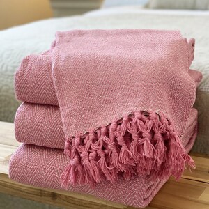 Raspberry colored throw blanket sale