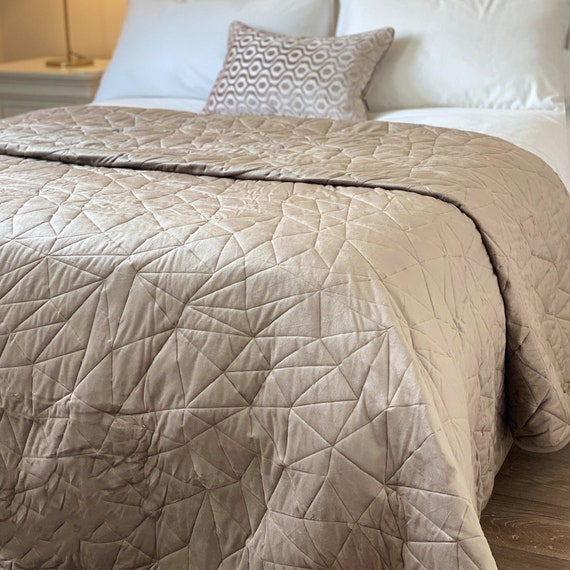 Taupe bed throw king size hotsell