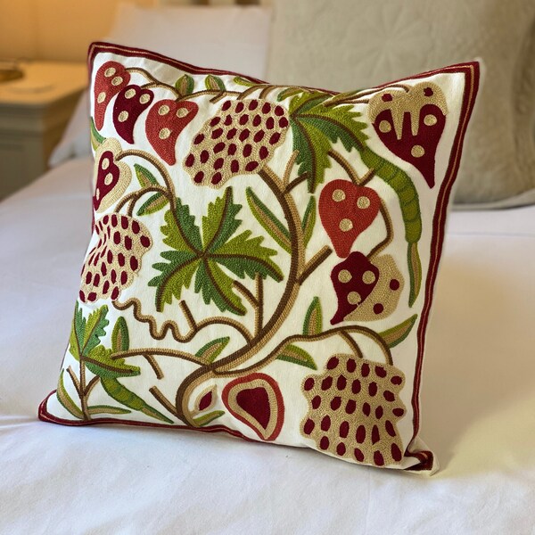 Luxus gestickter 18 Zoll (45cm) Kissenbezug Schwerer Faden Nadel Baumwolle Chili Pepper Design Floral Lebendiges Brennen Orange Rot Grün