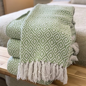 Woven 100% Cotton Pale Green Sage White Sofa Blanket Throw Diamond Check Boho Modern Bed Throw Geometric Checked Fringed X Large