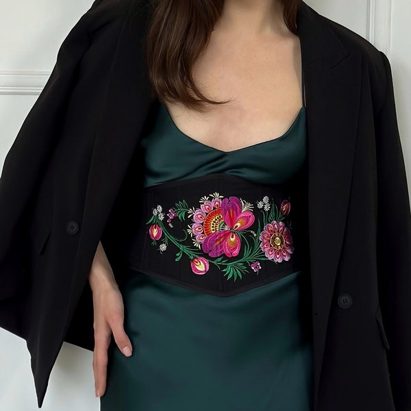 embroidered corset belt