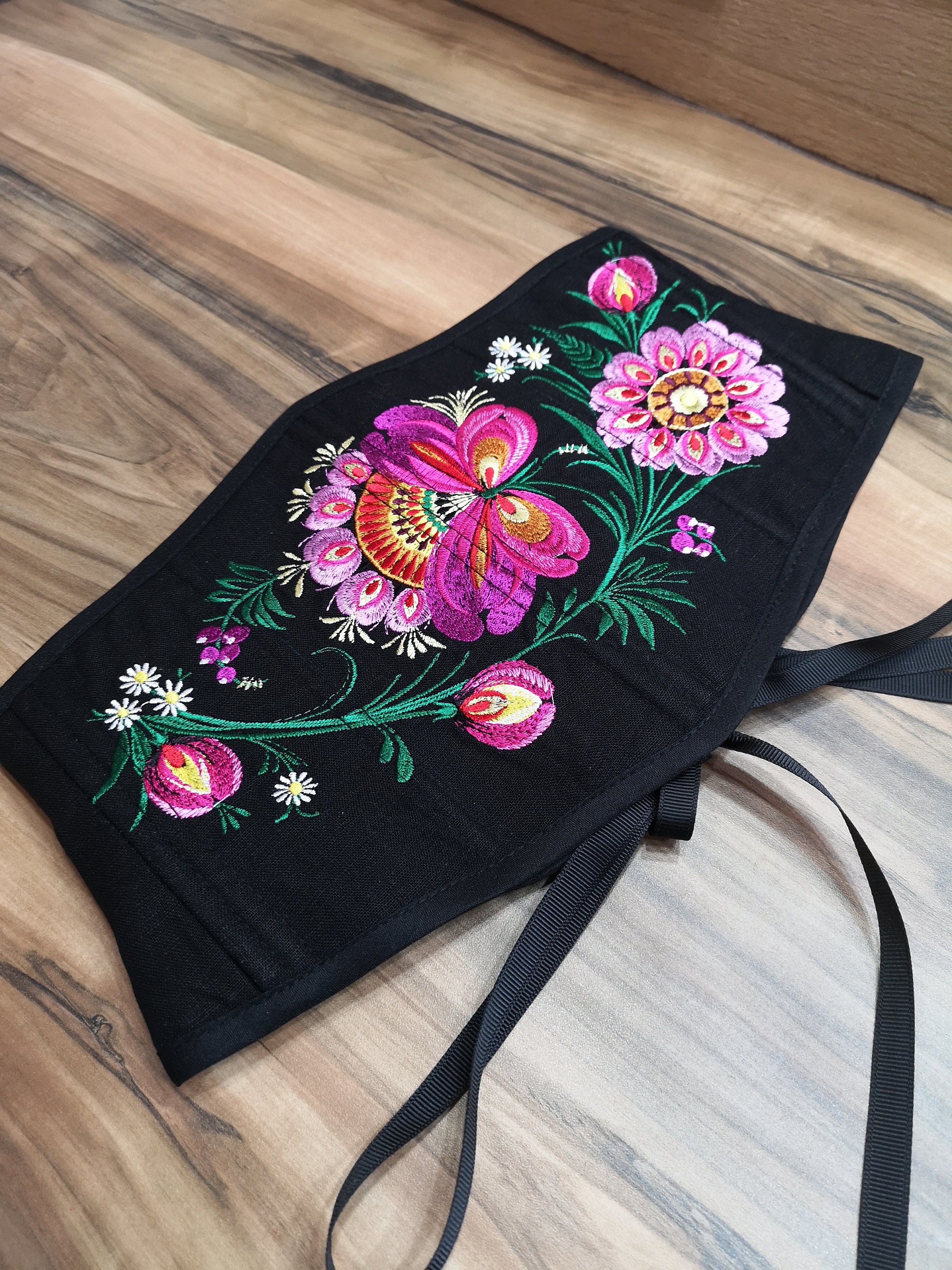 oversized shirt with corset belt