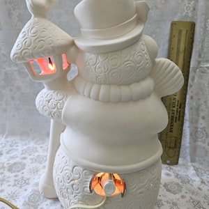 FREE USA Shipping Big Snowman w/Lamp Post Light-Up U Paint Ceramic Bisque Unpainted Ready to Paint WOW image 5