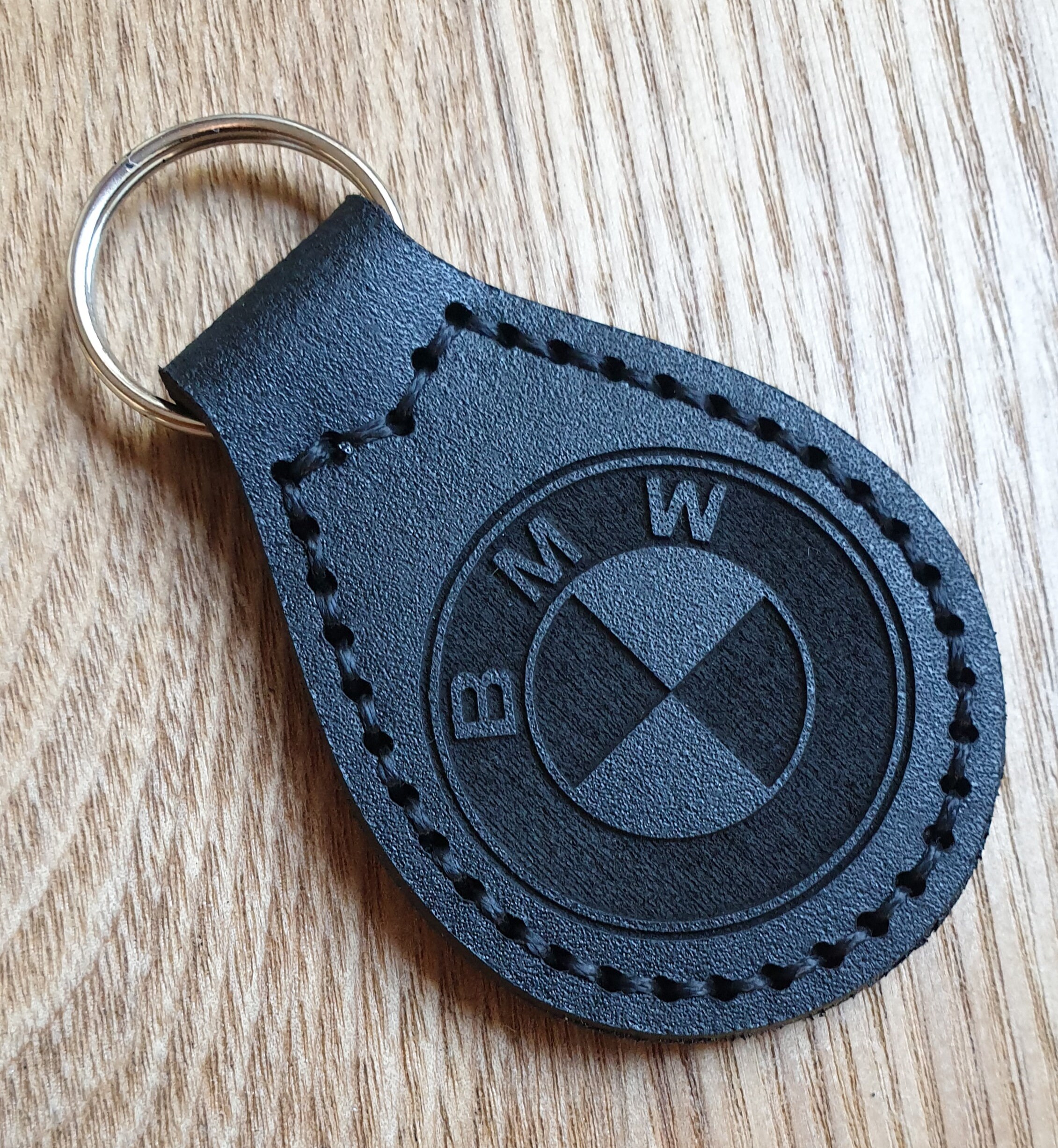 VILLSION Genuine Leather Car Logo Keyring BMW Keychain Accessories Key Chain with Zinc Alloy 