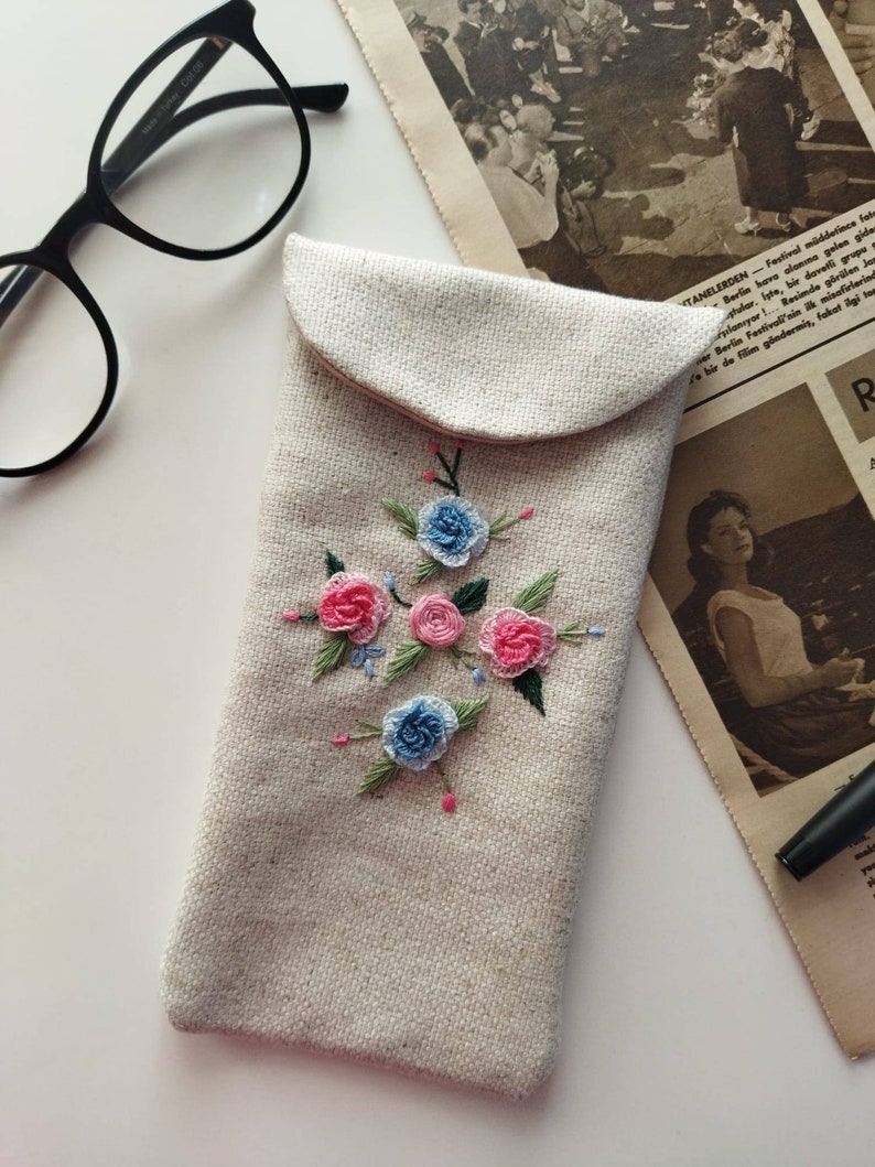 Floral Embroidered Glasses Case Hand Embroidery Glasses Etsy Denmark