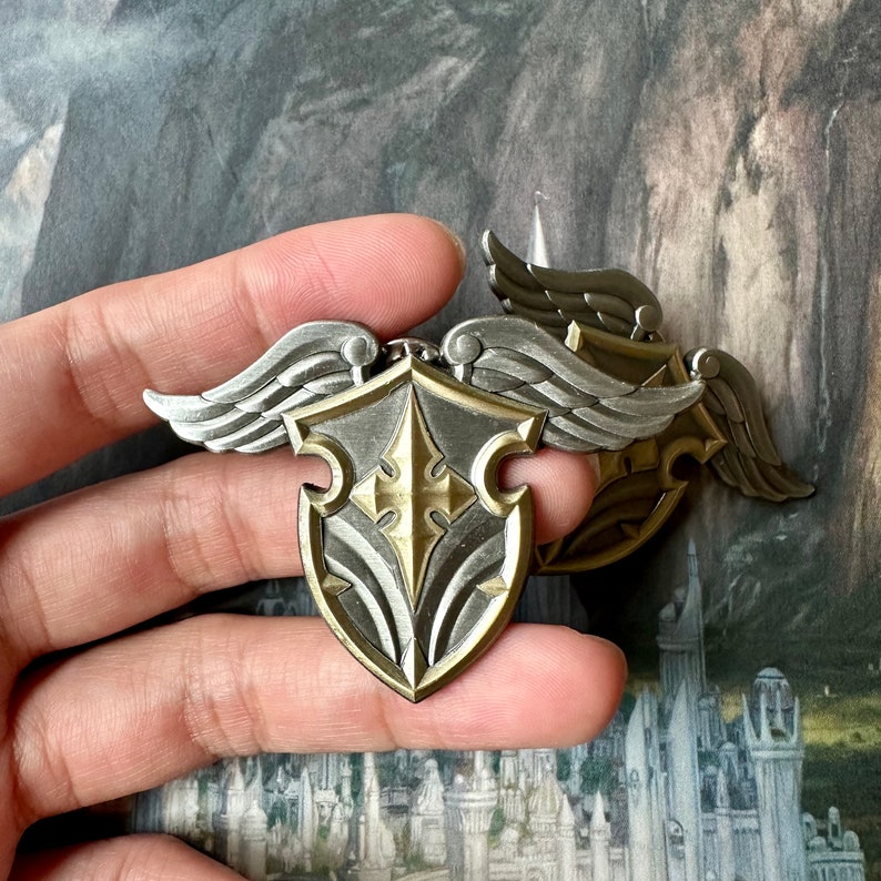 Paladin Shield Badge Enamel Pin, BG3 Pin, Video Game Fans Gift Memorabilia, Fandom Cosplay Gift image 4