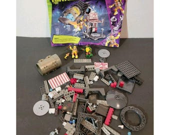 TMNT Mega Bloks Mikey Pizzeria Showdown Playset Incomplete Ninja