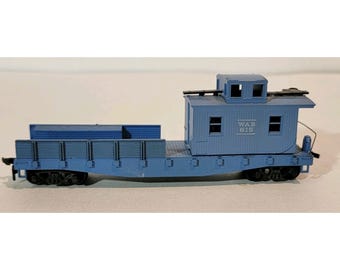 Vagón de cola Wabash Work de Athearn en escala HO en caja WAB n.° 615, modelo de tren azul