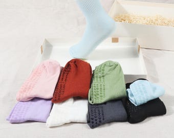 Benutzerdefinierte Yoga Pilates Socken mit Ihrem Namen, Text, Logo, personalisierte Damensocken, rutschfeste Trainer Socken, personalisierte Socken, Geschenke für Yoga-Liebhaber