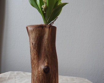 Soliflore en bois de chêne et son tube à essai