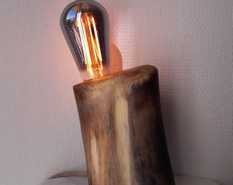 Lampe à poser en bois de noyer